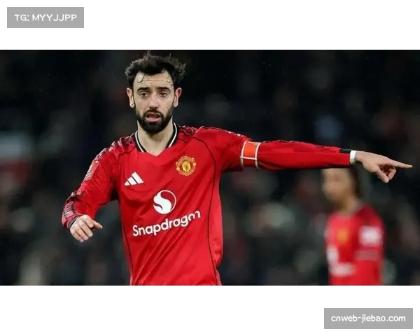 人物专访:伤愈复出的曼联队长B费谈球队重建与个人目标